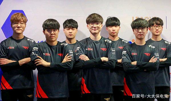 队内部一个 队内部一个