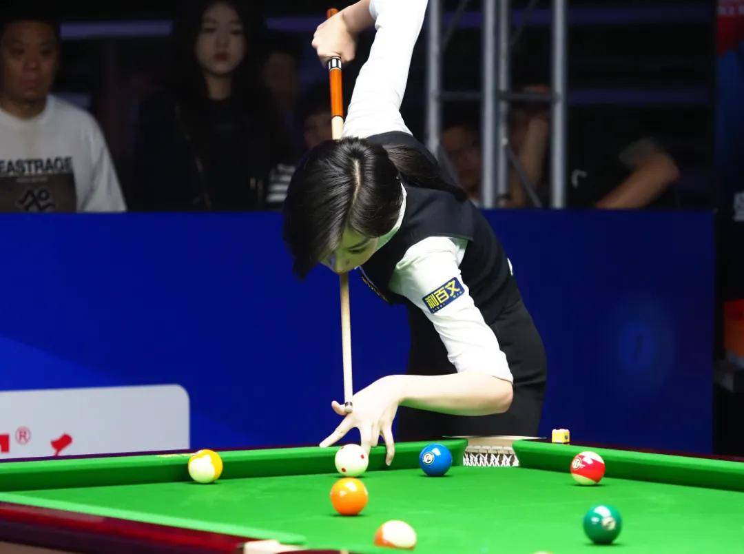 攻队形中的 攻队形中的