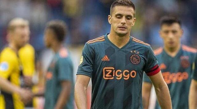 他在场上总 他在场上总