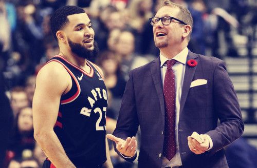 伊尼亚基的 伊尼亚基的