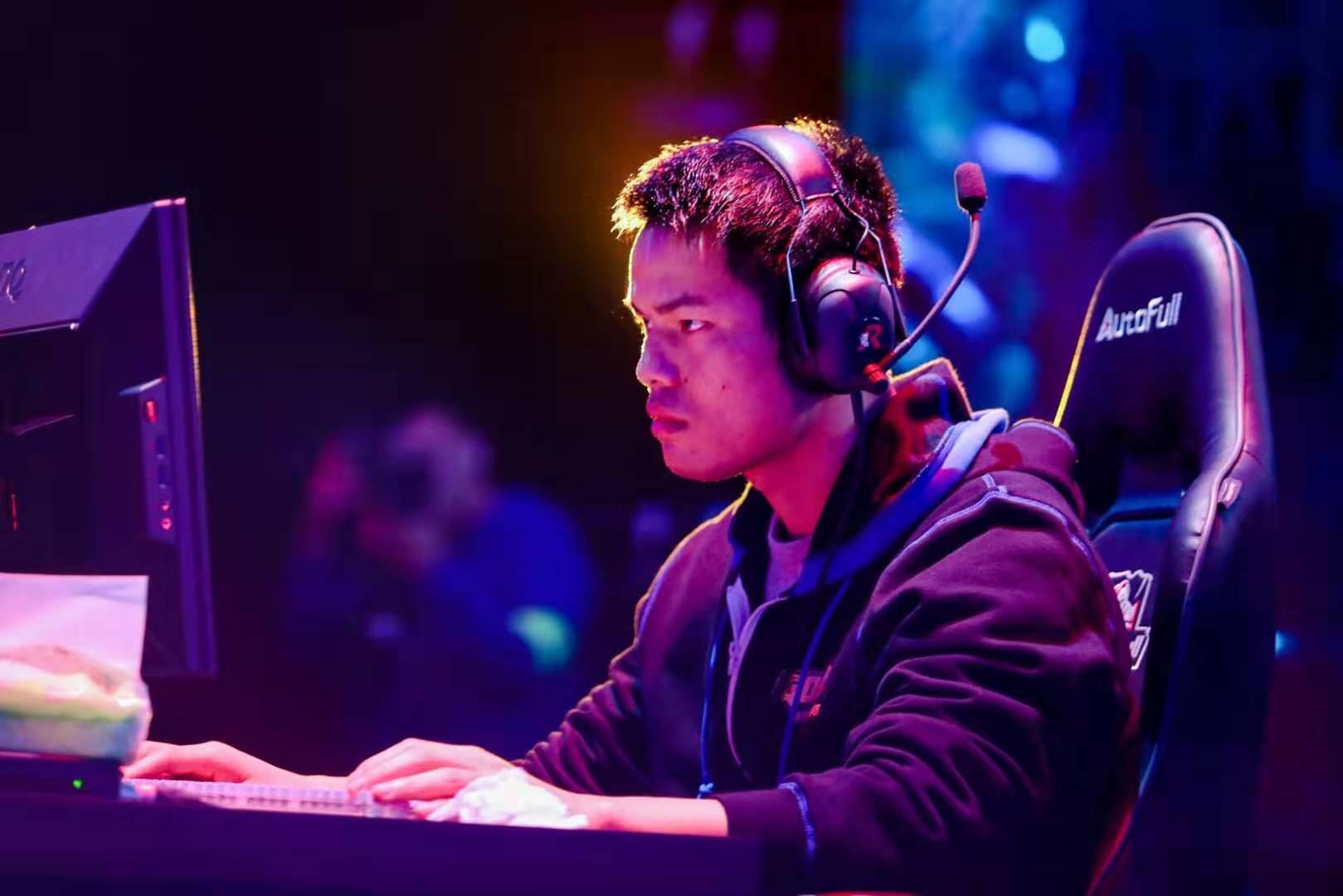 甚至有人质 甚至有人质