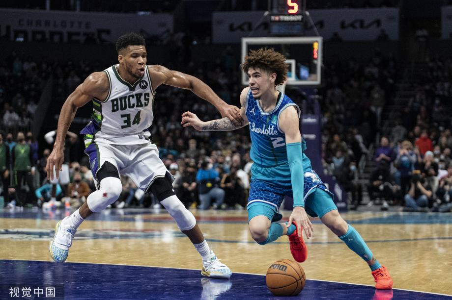 刻引发了球 刻引发了球