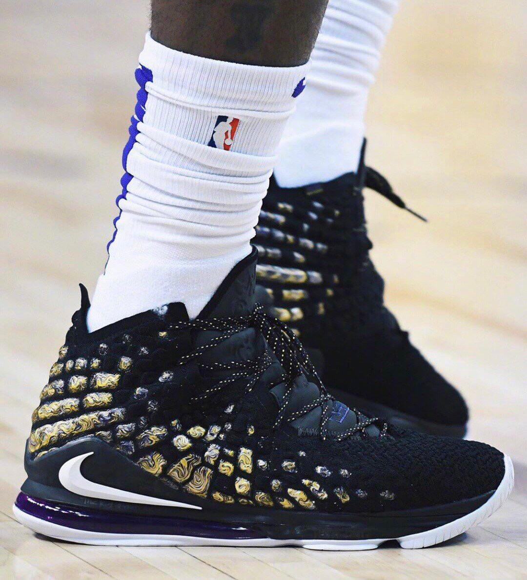 落地受阻 落地受阻